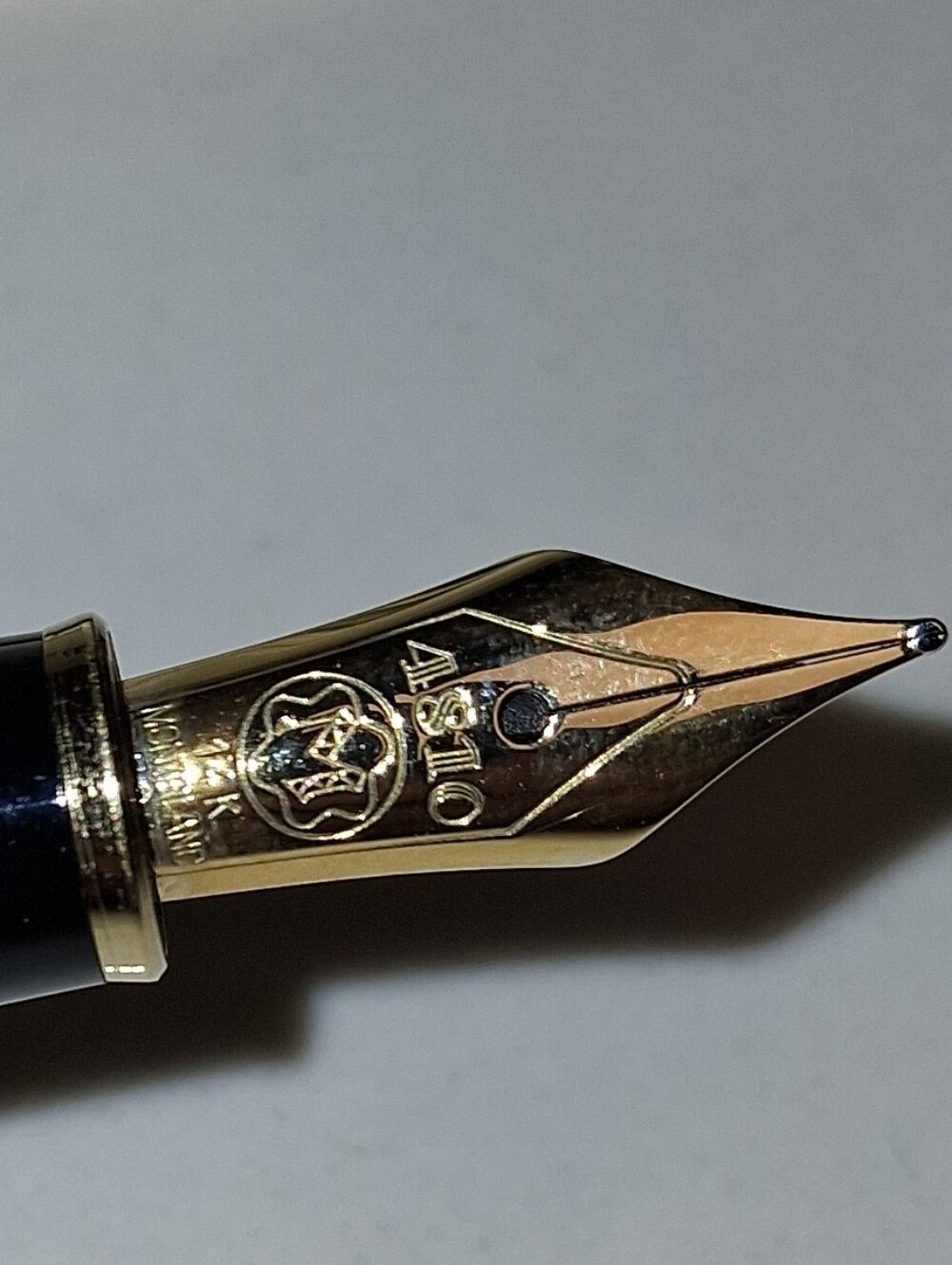 Montblanc Pen Black and 14k Gold Fountain